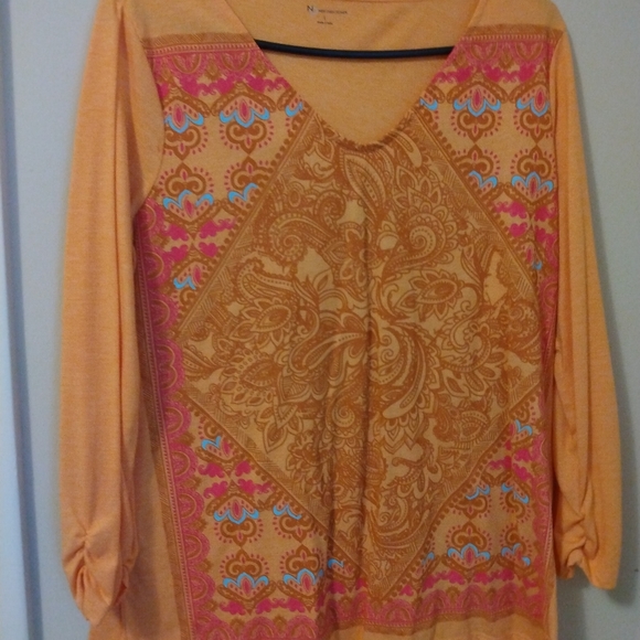 Set of 8 Women Blouses - Picture 7 of 8